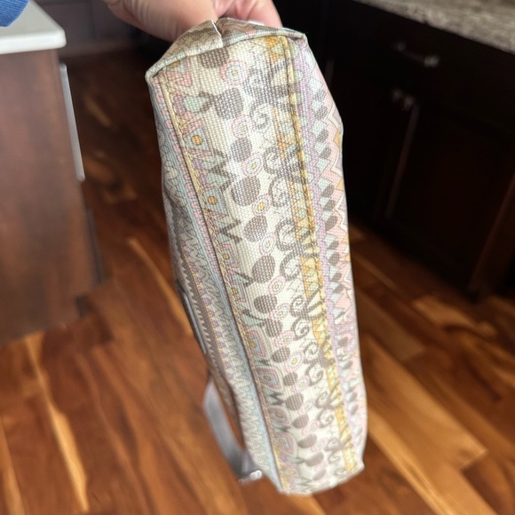 Sakroots Print Coated Canvas Basic Crossbody Bag - Picture 5 of 6